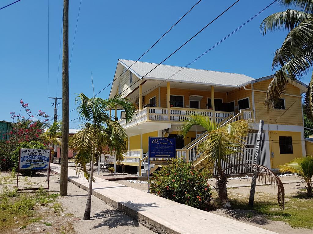Serenade Hotel Placencia Exterior photo
